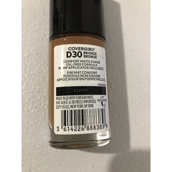 Covergirl TruBlend Matte Made Liquid Foundation D30 Bronze 1 fl oz - Picture 5 of 5